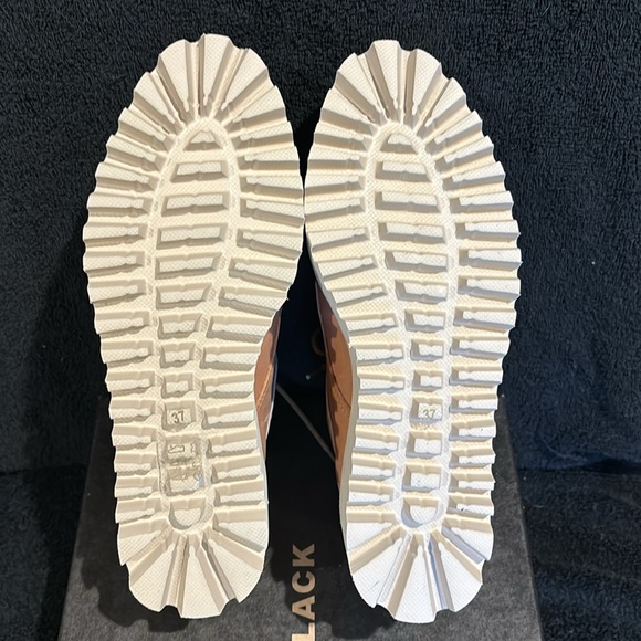 New in Box All Black Oxfords - Picture 4 of 5